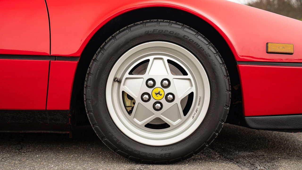 1989 Ferrari 328 GTS - Image 18 of 31