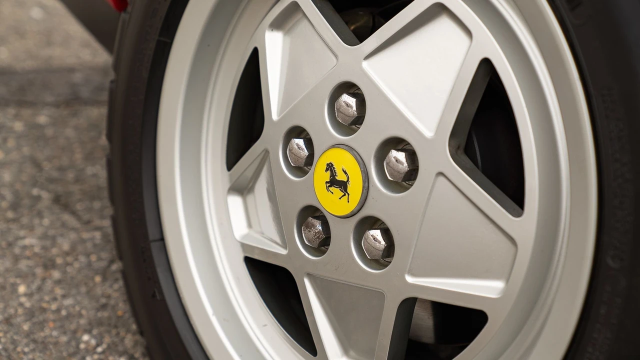1989 Ferrari 328 GTS - Image 19 of 31