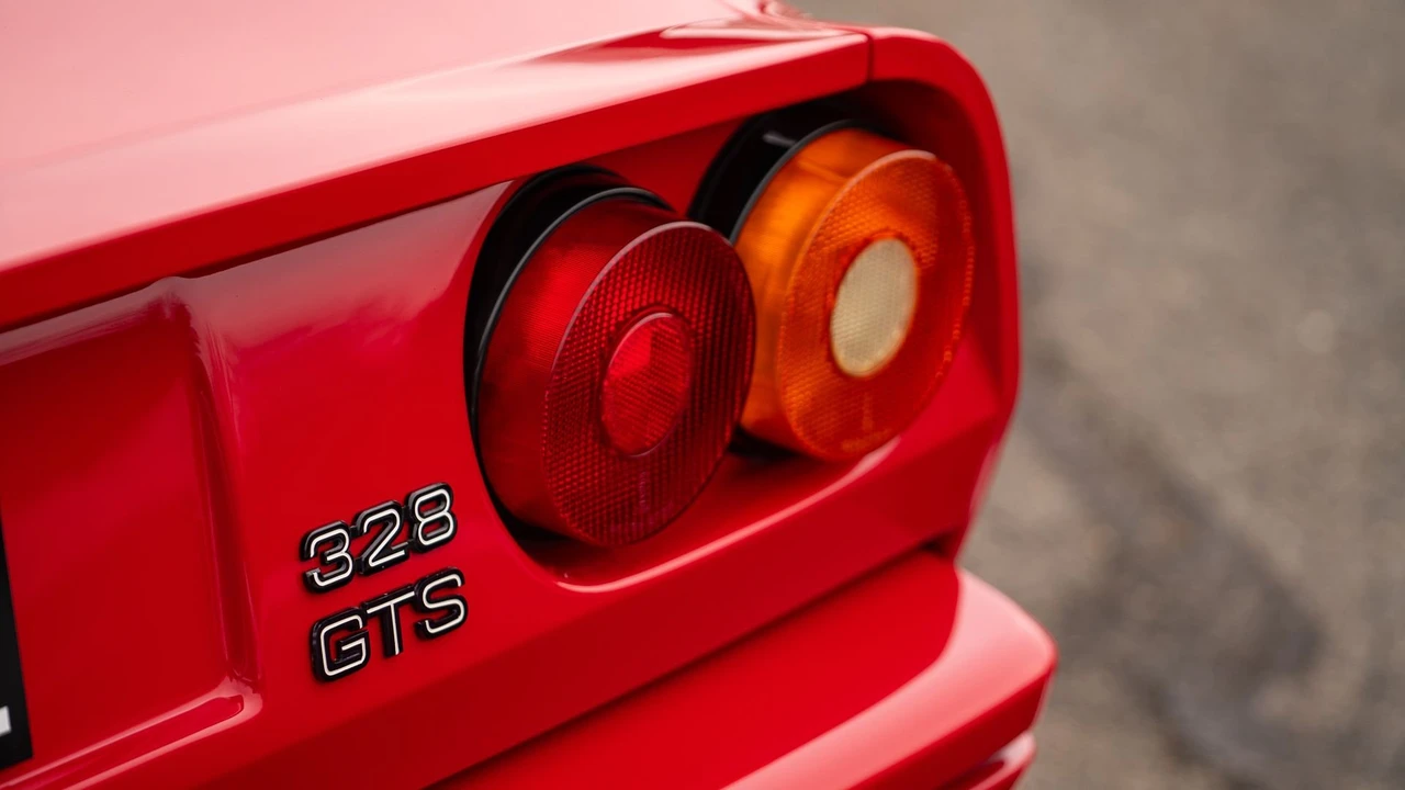 1989 Ferrari 328 GTS - Image 10 of 31
