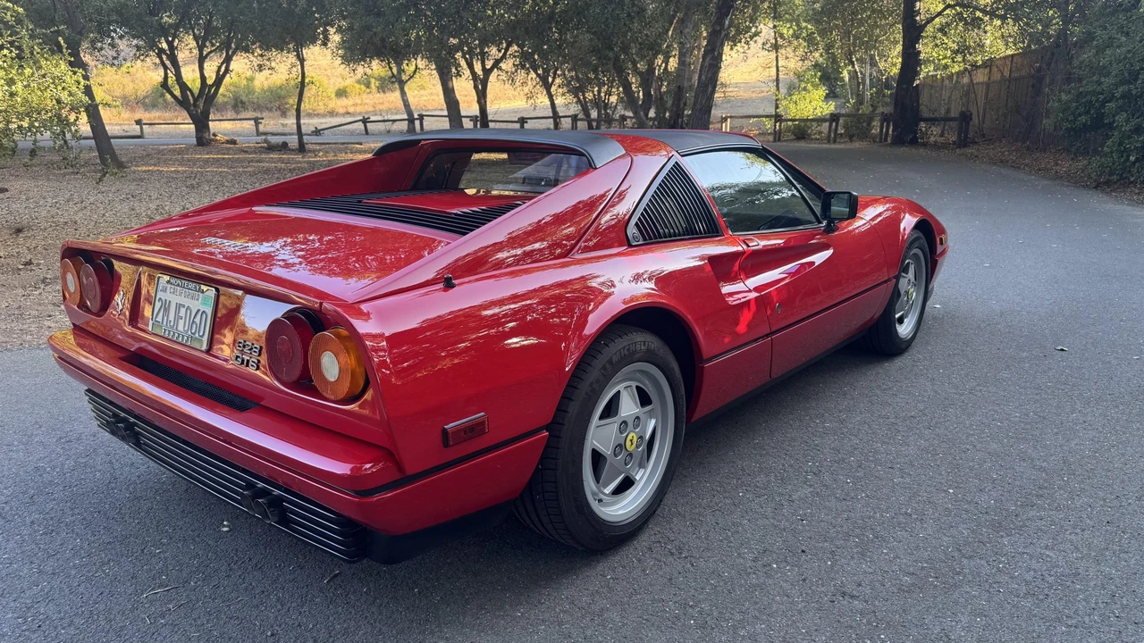 1989 Ferrari 328 GTS - Image 7 of 31