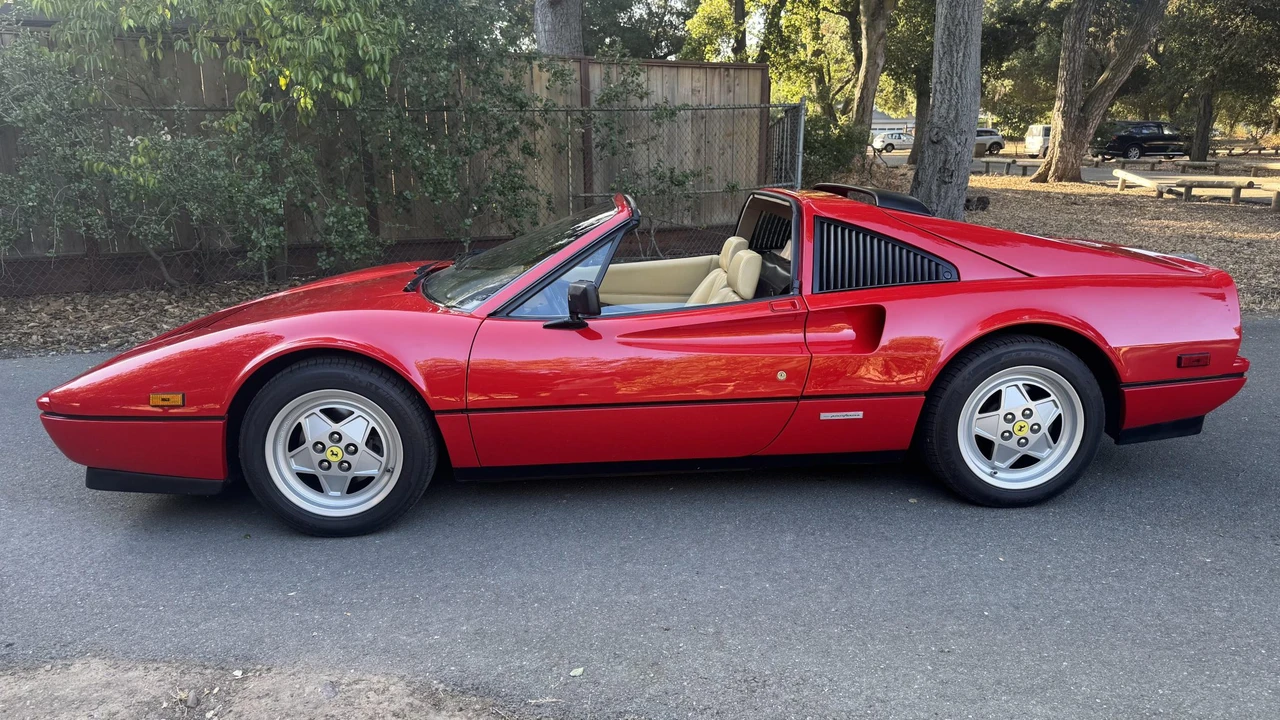 1989 Ferrari 328 GTS - Image 15 of 31