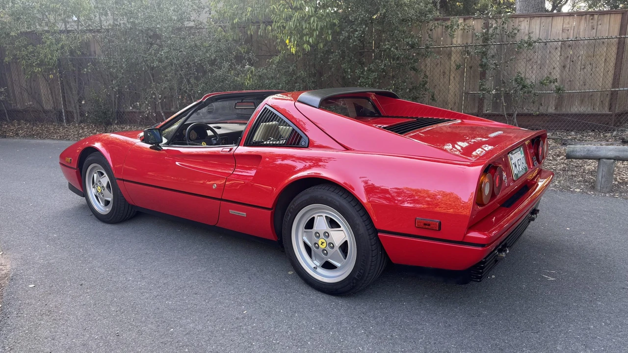 1989 Ferrari 328 GTS - Image 16 of 31