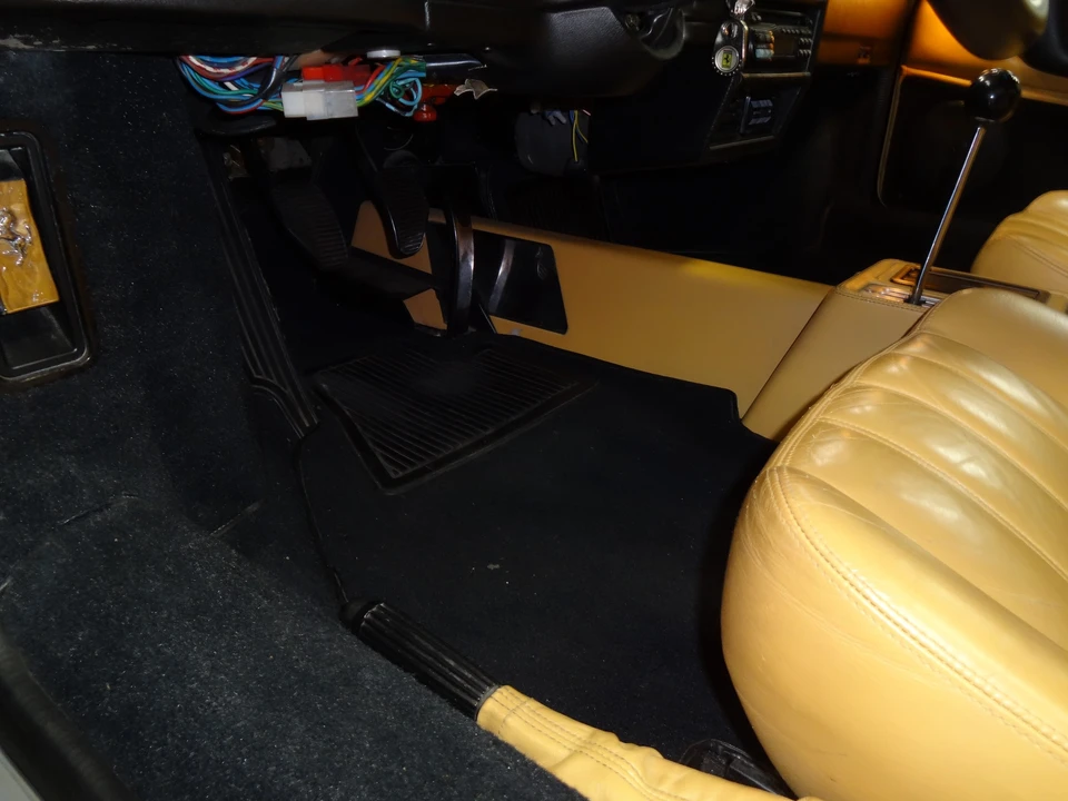 1989 Ferrari 328 GTS - Image 24 of 31