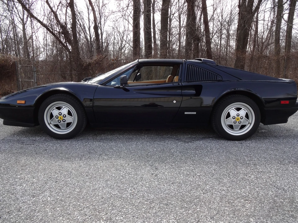 1989 Ferrari 328 GTS - Image 9 of 31