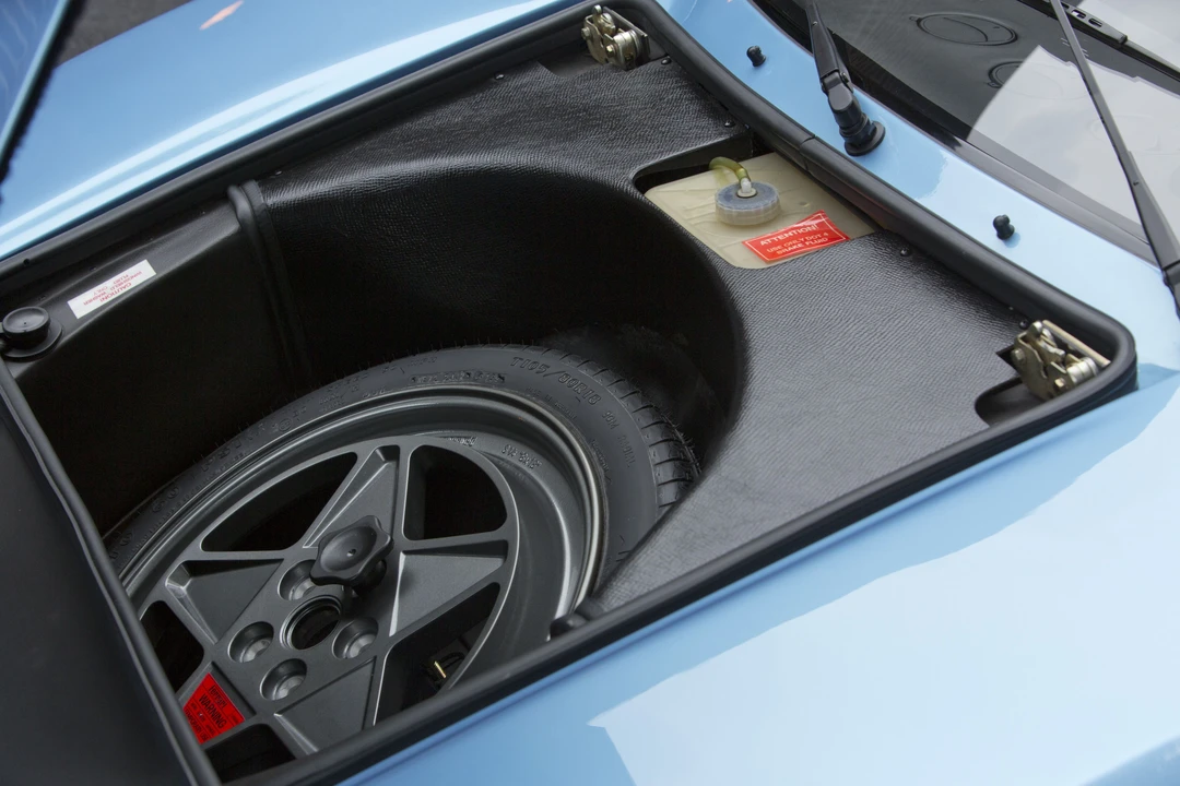 1989 Ferrari 328 GTS - Image 14 of 31