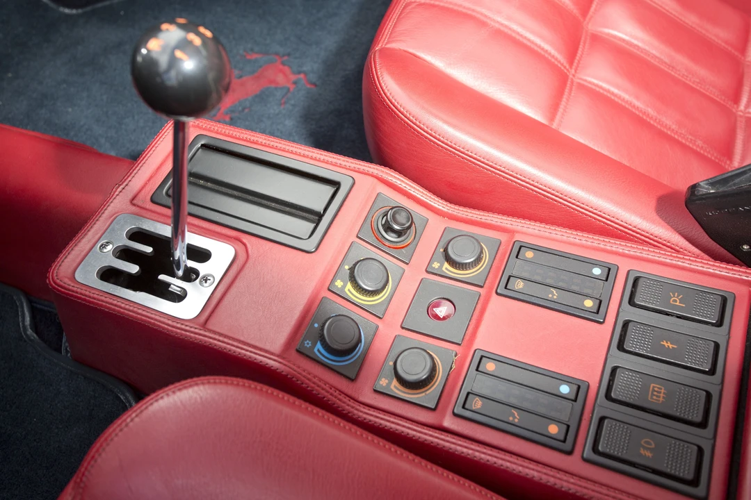 1989 Ferrari 328 GTS - Image 19 of 31