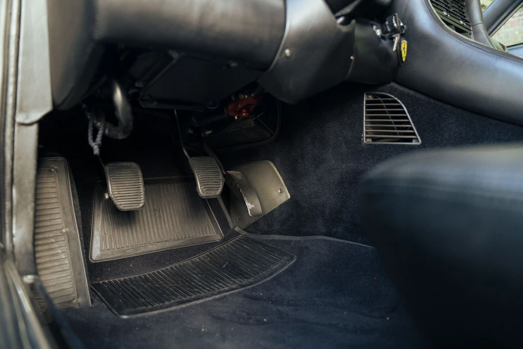 1989 Ferrari 412 - Image 27 of 31