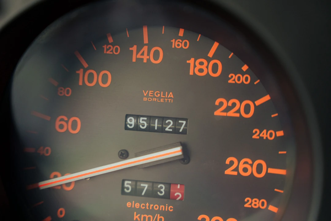 1989 Ferrari 412 - Image 19 of 31