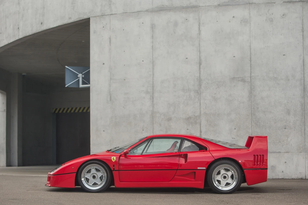 1989 Ferrari F40 - Image 2 of 17