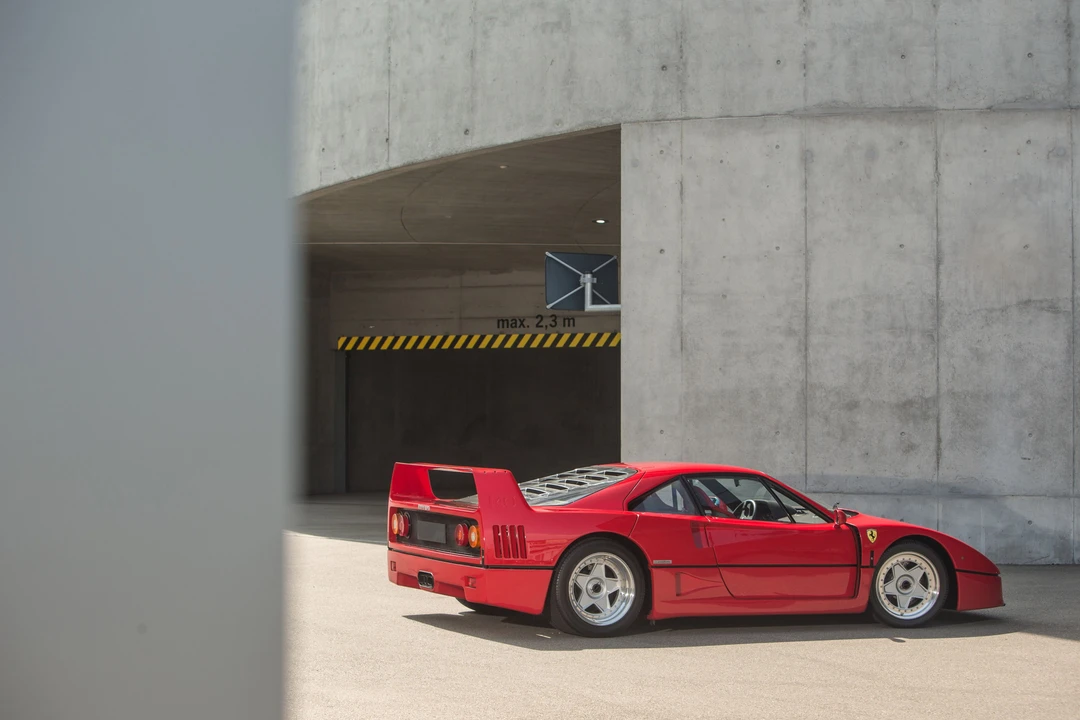 1989 Ferrari F40 - Image 6 of 17