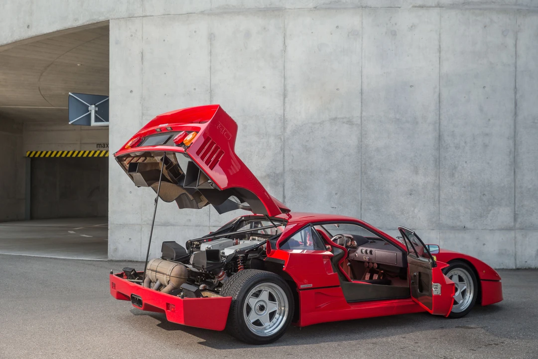 1989 Ferrari F40 - Image 8 of 17
