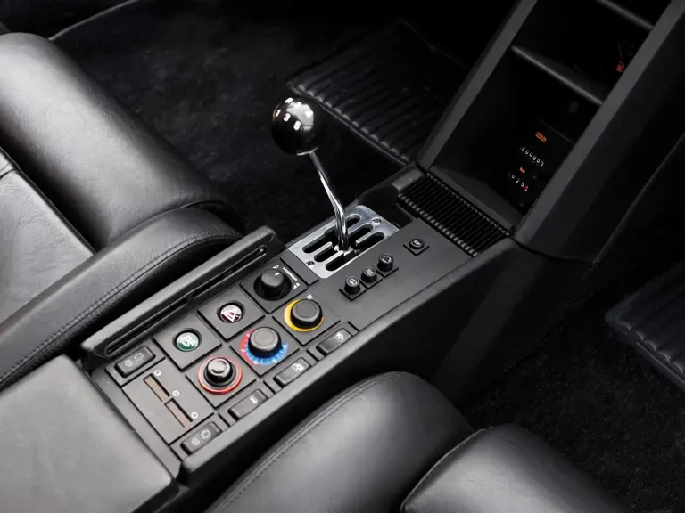 1989 Ferrari Testarossa - Image 17 of 28
