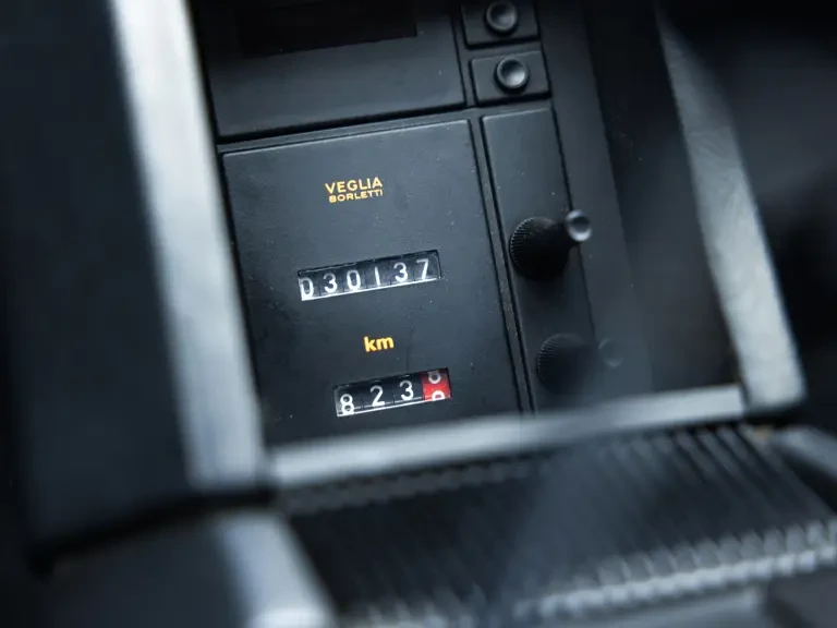 1989 Ferrari Testarossa - Image 12 of 31