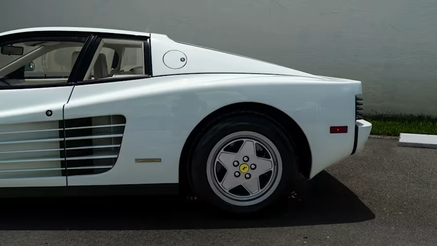 1989 Ferrari Testarossa - Image 13 of 29