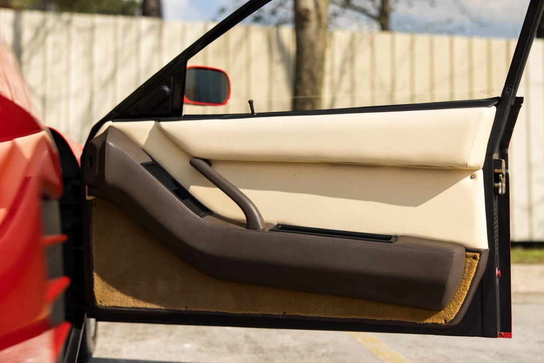 1989 Ferrari Testarossa - Image 25 of 31