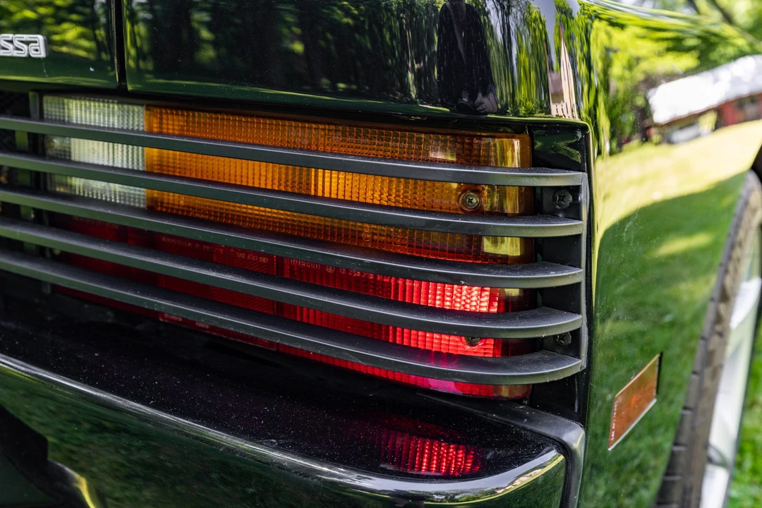 1989 Ferrari Testarossa - Image 26 of 31