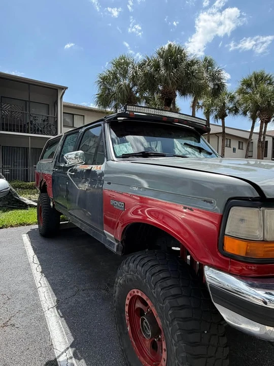 1989 Ford Bronco 4th Gen - Image 2 of 19