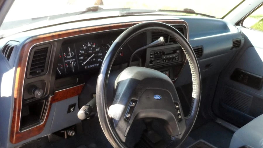 1989 Ford Bronco 4th Gen - Image 2 of 7