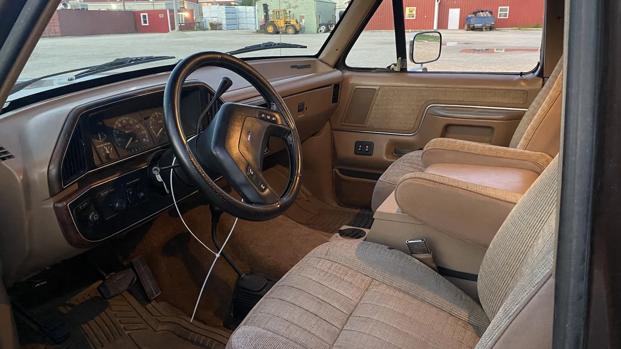 1989 Ford Bronco 4th Gen - Image 4 of 13
