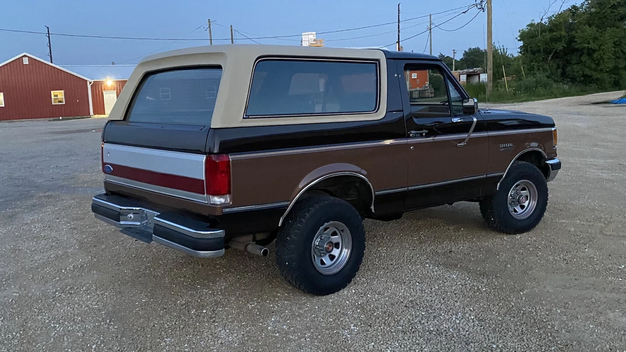 1989 Ford Bronco 4th Gen - Image 11 of 13