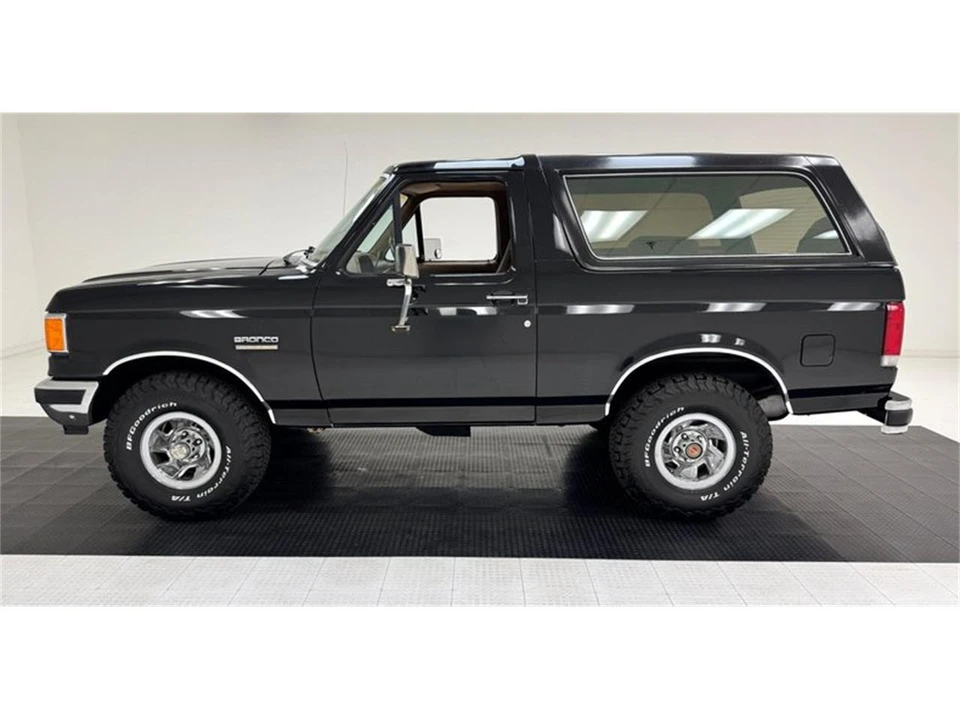 1989 Ford Bronco 4th Gen - Image 2 of 31