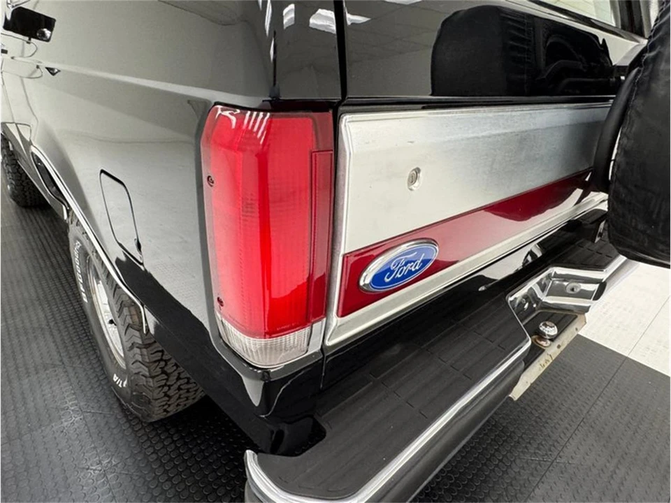 1989 Ford Bronco 4th Gen - Image 19 of 31