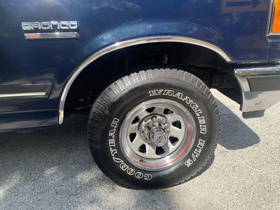 1989 Ford Bronco 4th Gen - Image 14 of 23