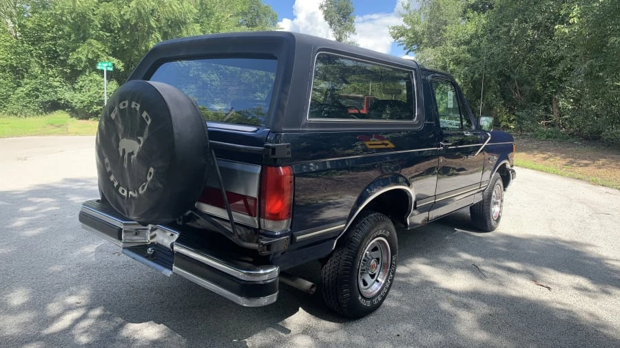1989 Ford Bronco 4th Gen - Image 2 of 23