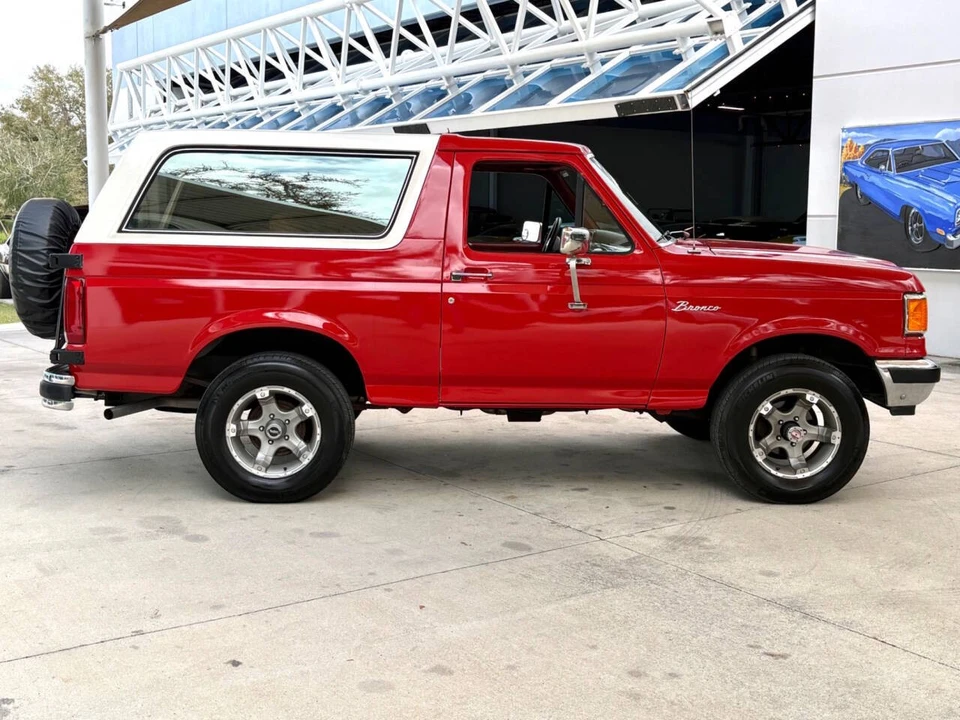 1989 Ford Bronco 4th Gen - Image 5 of 31