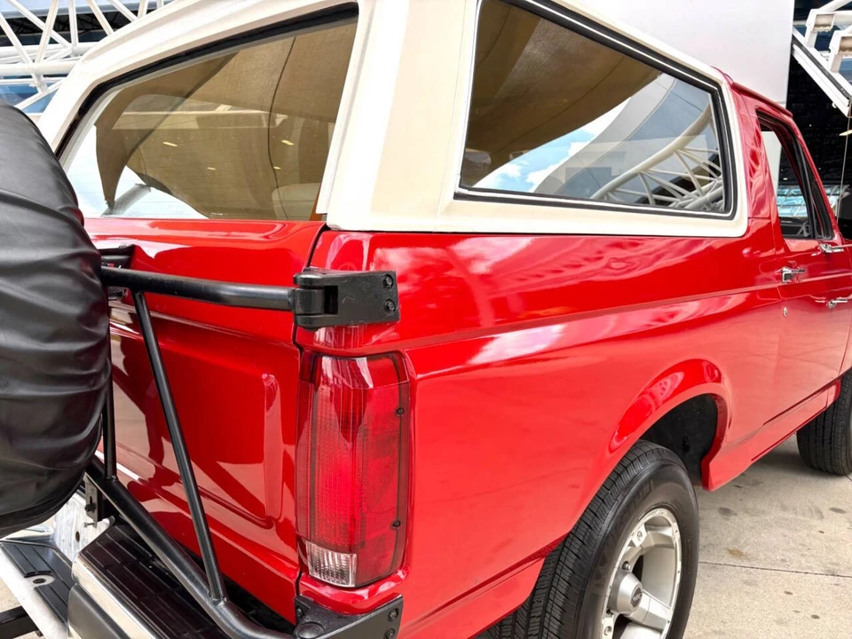 1989 Ford Bronco 4th Gen - Image 17 of 31
