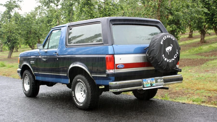 1989 Ford Bronco 4th Gen - Image 2 of 11