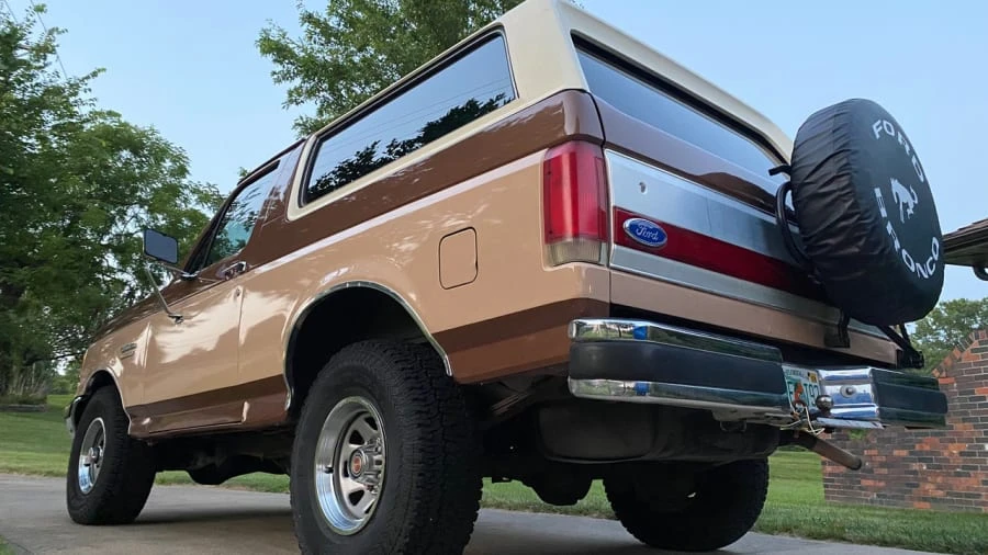 1989 Ford Bronco 4th Gen - Image 19 of 20