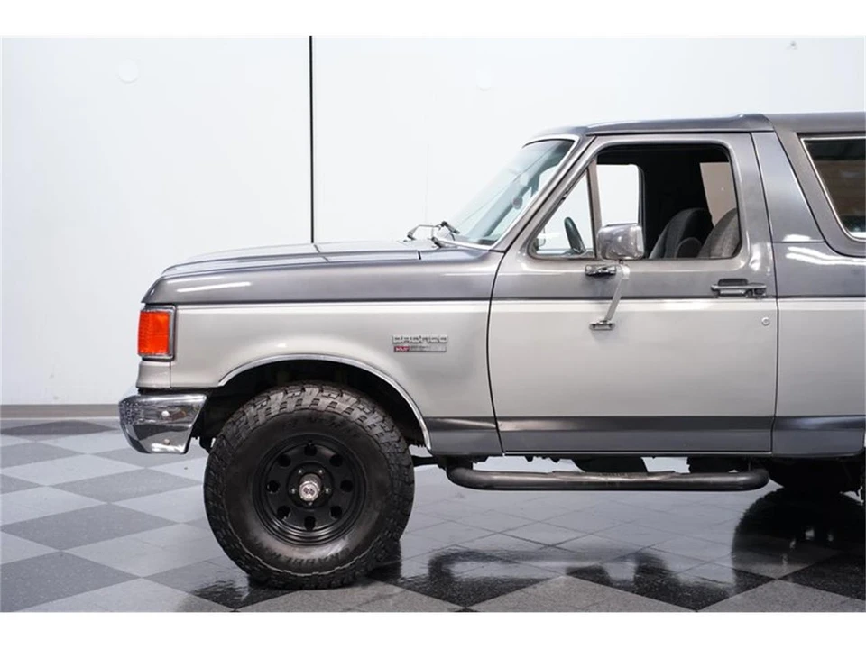 1989 Ford Bronco 4th Gen - Image 19 of 31