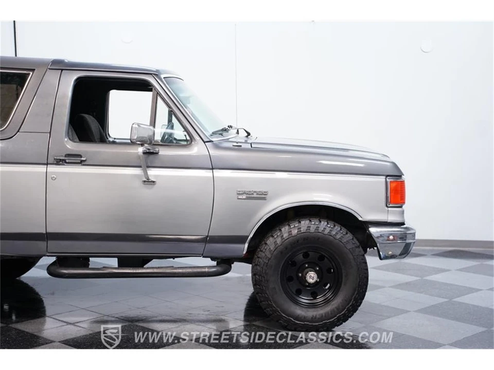 1989 Ford Bronco 4th Gen - Image 24 of 31
