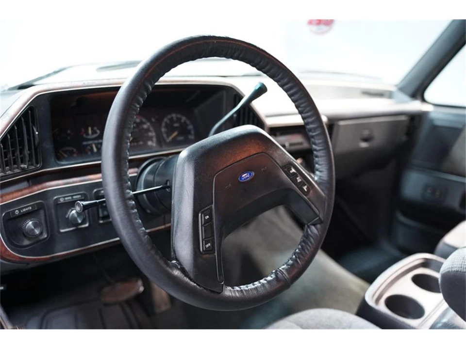 1989 Ford Bronco 4th Gen - Image 30 of 31