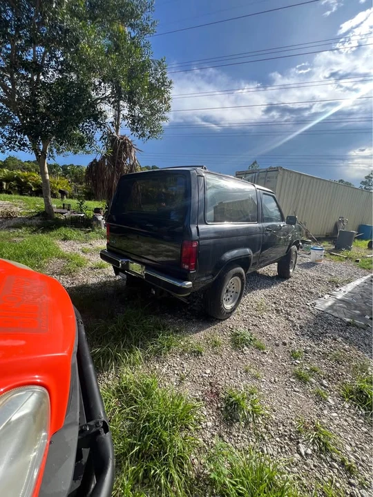 1989 Ford Bronco 4th Gen - Image 2 of 12