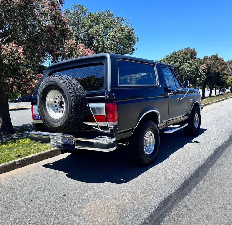 1989 Ford Bronco 4th Gen - Image 2 of 14
