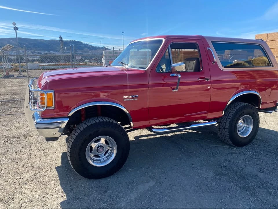 1989 Ford Bronco 4th Gen - Image 2 of 10