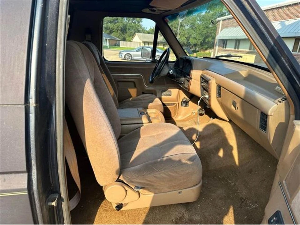 1989 Ford Bronco 4th Gen - Image 2 of 8