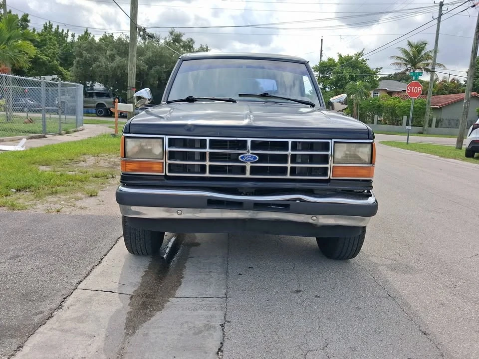 1989 Ford Bronco 4th Gen - Image 2 of 15