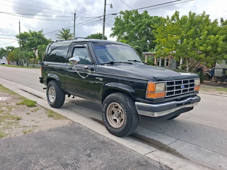 1989 Ford Bronco 4th Gen - Image 4 of 15