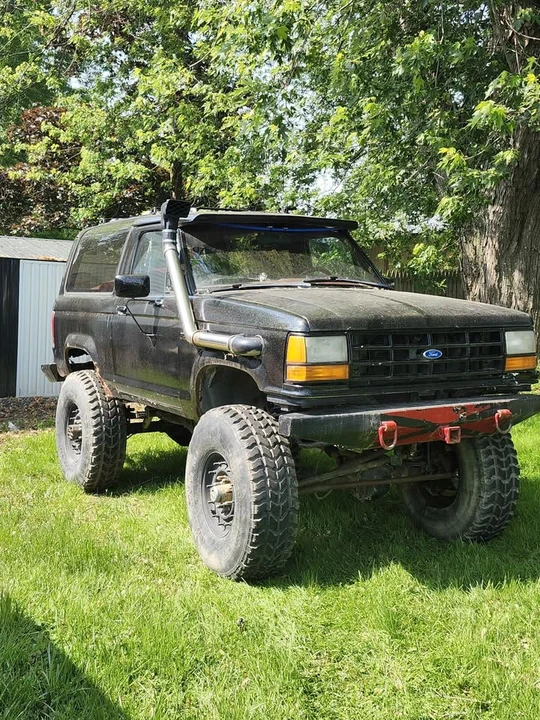 1989 Ford Bronco 4th Gen - Image 2 of 6