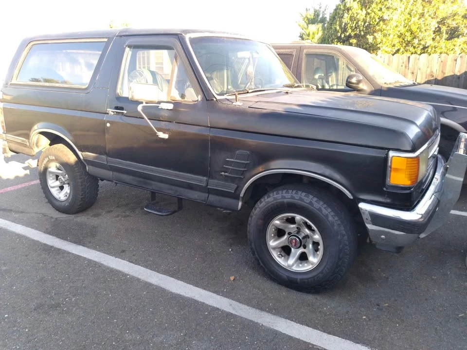 1989 Ford Bronco 4th Gen - Image 2 of 6