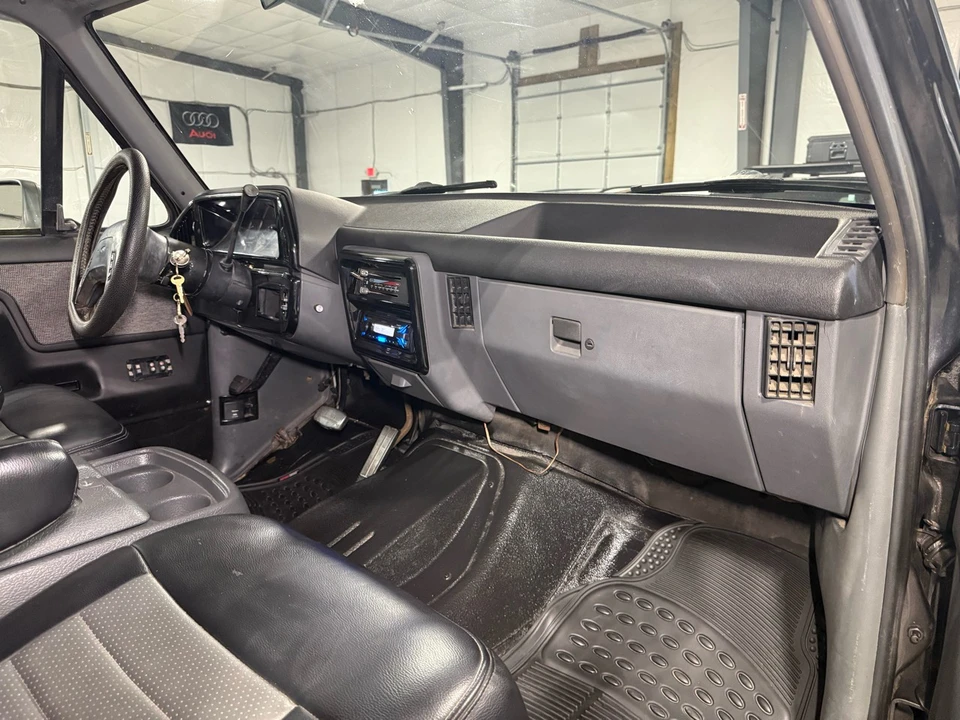 1989 Ford Bronco 4th Gen - Image 17 of 21