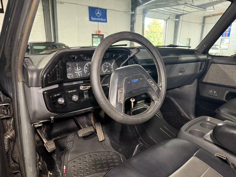 1989 Ford Bronco 4th Gen - Image 10 of 21