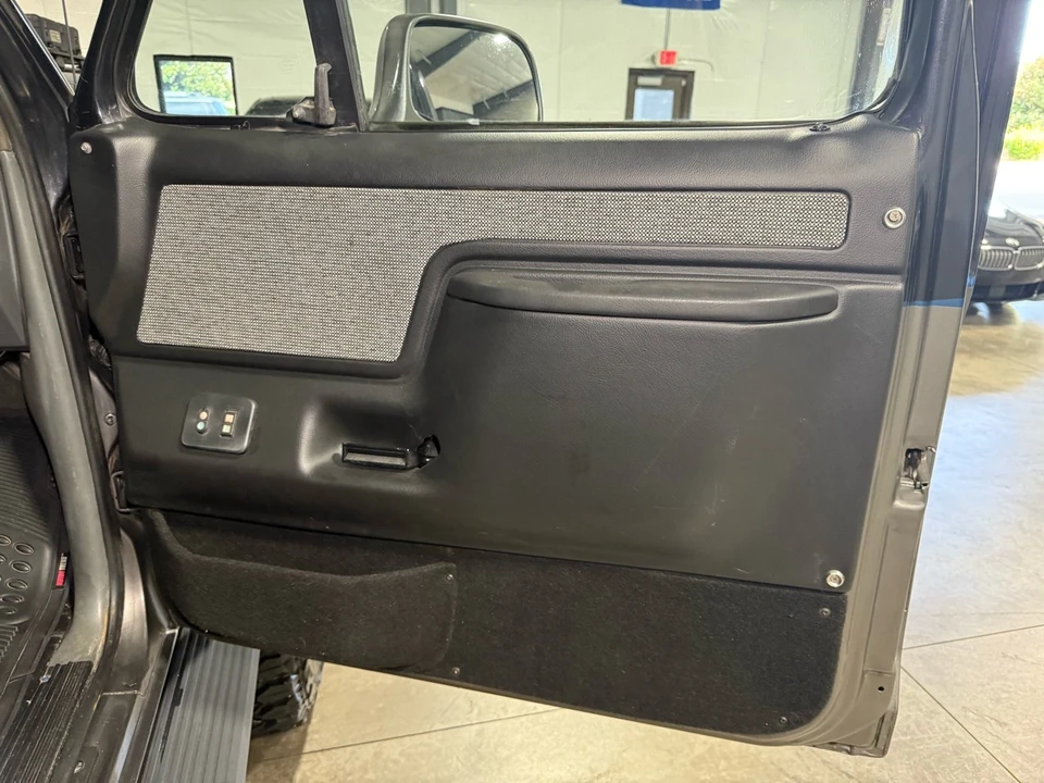 1989 Ford Bronco 4th Gen - Image 19 of 21