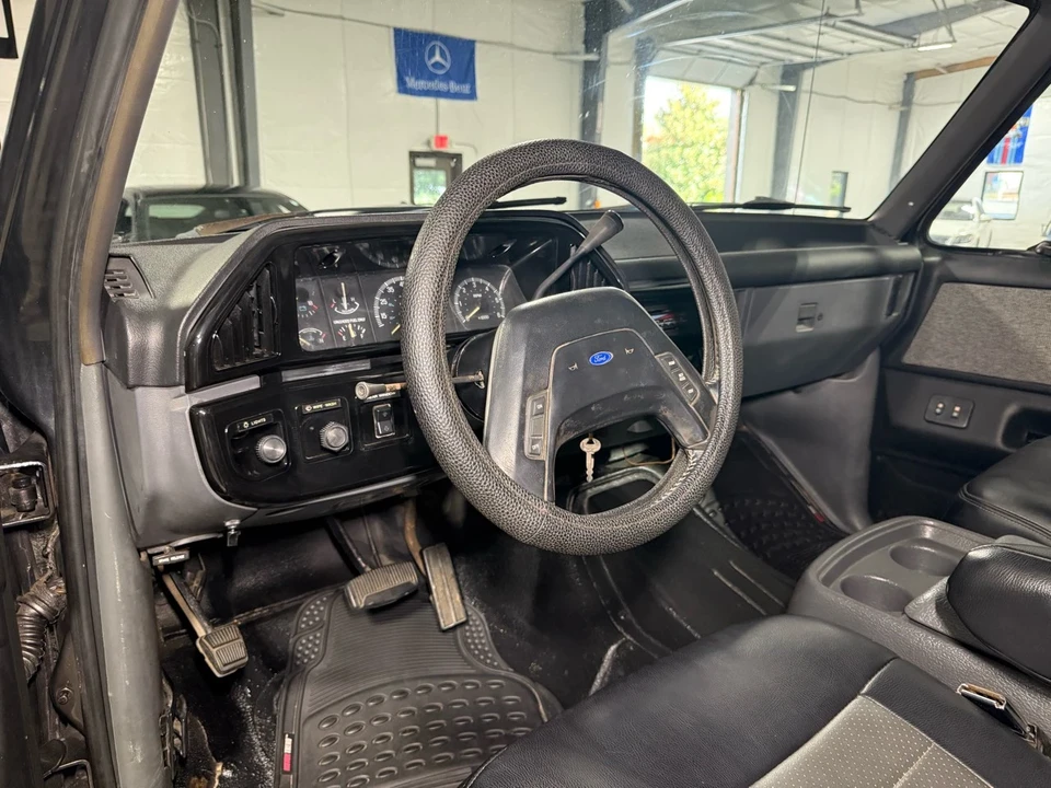1989 Ford Bronco 4th Gen - Image 10 of 21
