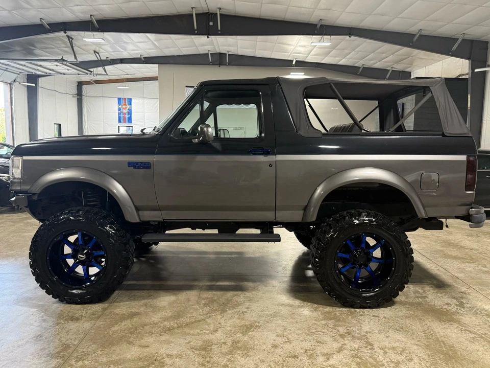 1989 Ford Bronco 4th Gen - Image 2 of 21