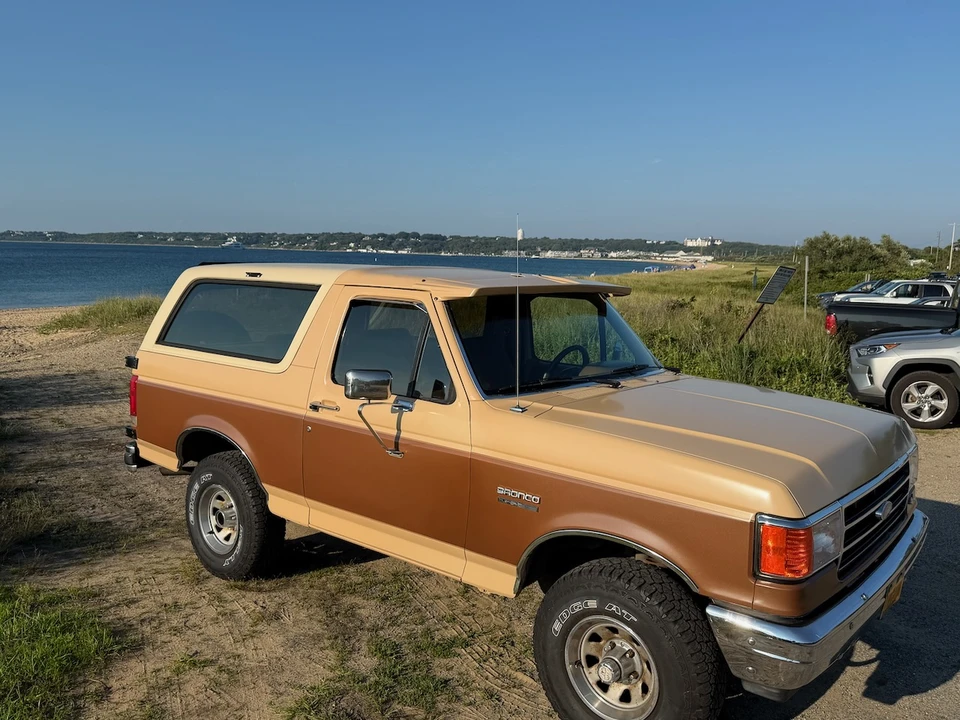 1989 Ford Bronco 4th Gen - Image 16 of 31