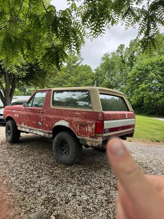 1989 Ford Bronco 4th Gen - Image 2 of 9